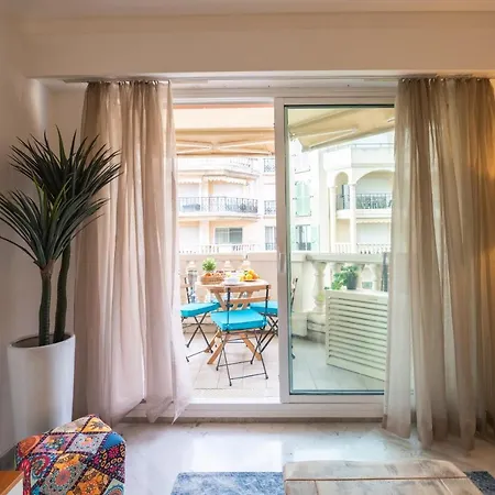 Apartmán Le Victoria - Beau 2p Avec Vue Laterale, Balcon, Piscine, Sauna Et Parking Prive Au Centre De